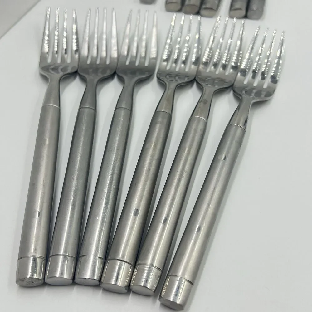 Cambridge -Tripoli II -24 Pc Flatware Set Spoons Forks Knives Stainless Sand